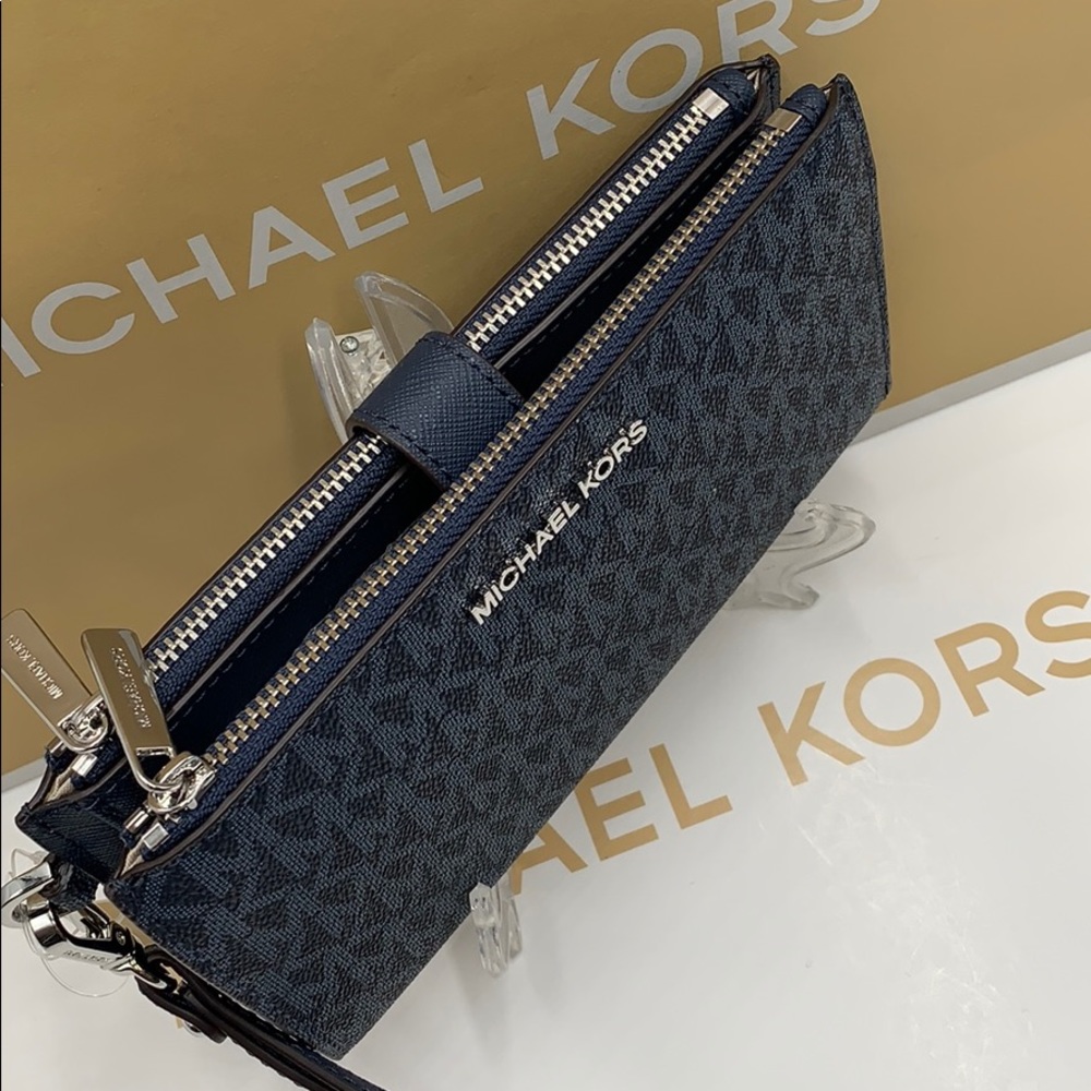 MICHAEL KORS JET SET TRAVEL LG DOUBLE ZIP WRISTLET PHONE HOLDER ADMIRAL NWT - Picture 3 of 16